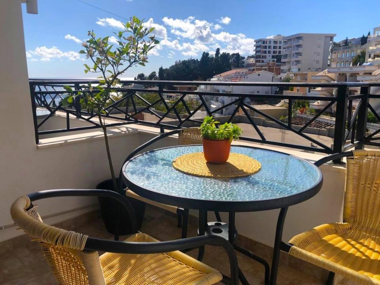 Apartments Lungo Mare Ulcinj Bagian luar foto