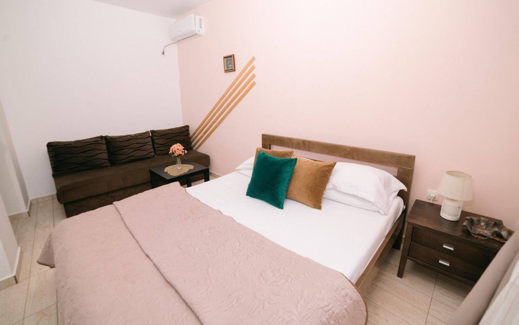 Apartments Lungo Mare Ulcinj Bagian luar foto