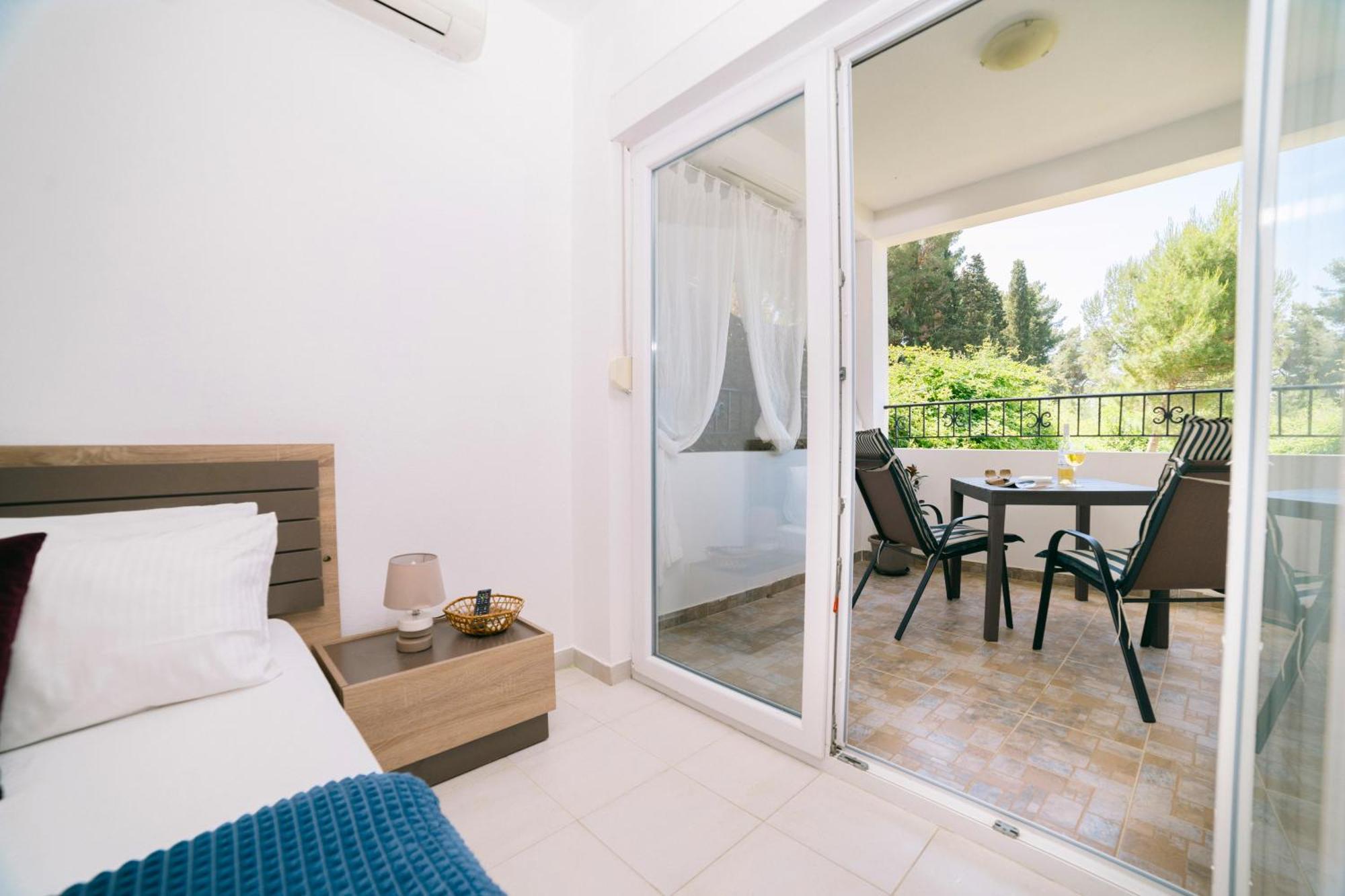 Apartments Lungo Mare Ulcinj Bagian luar foto