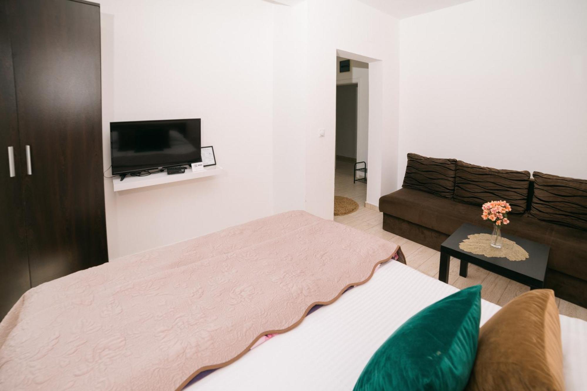 Apartments Lungo Mare Ulcinj Bagian luar foto