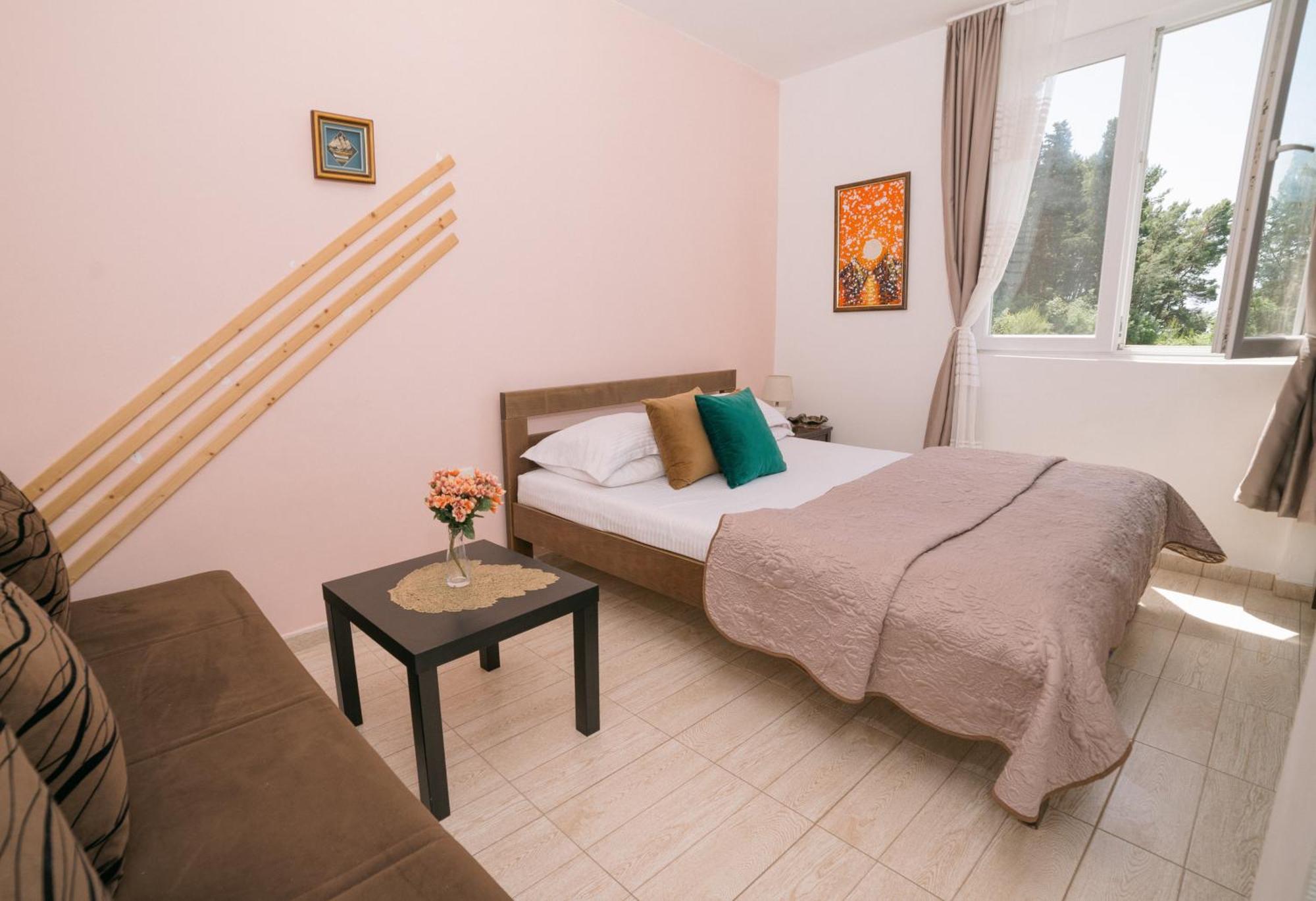 Apartments Lungo Mare Ulcinj Bagian luar foto
