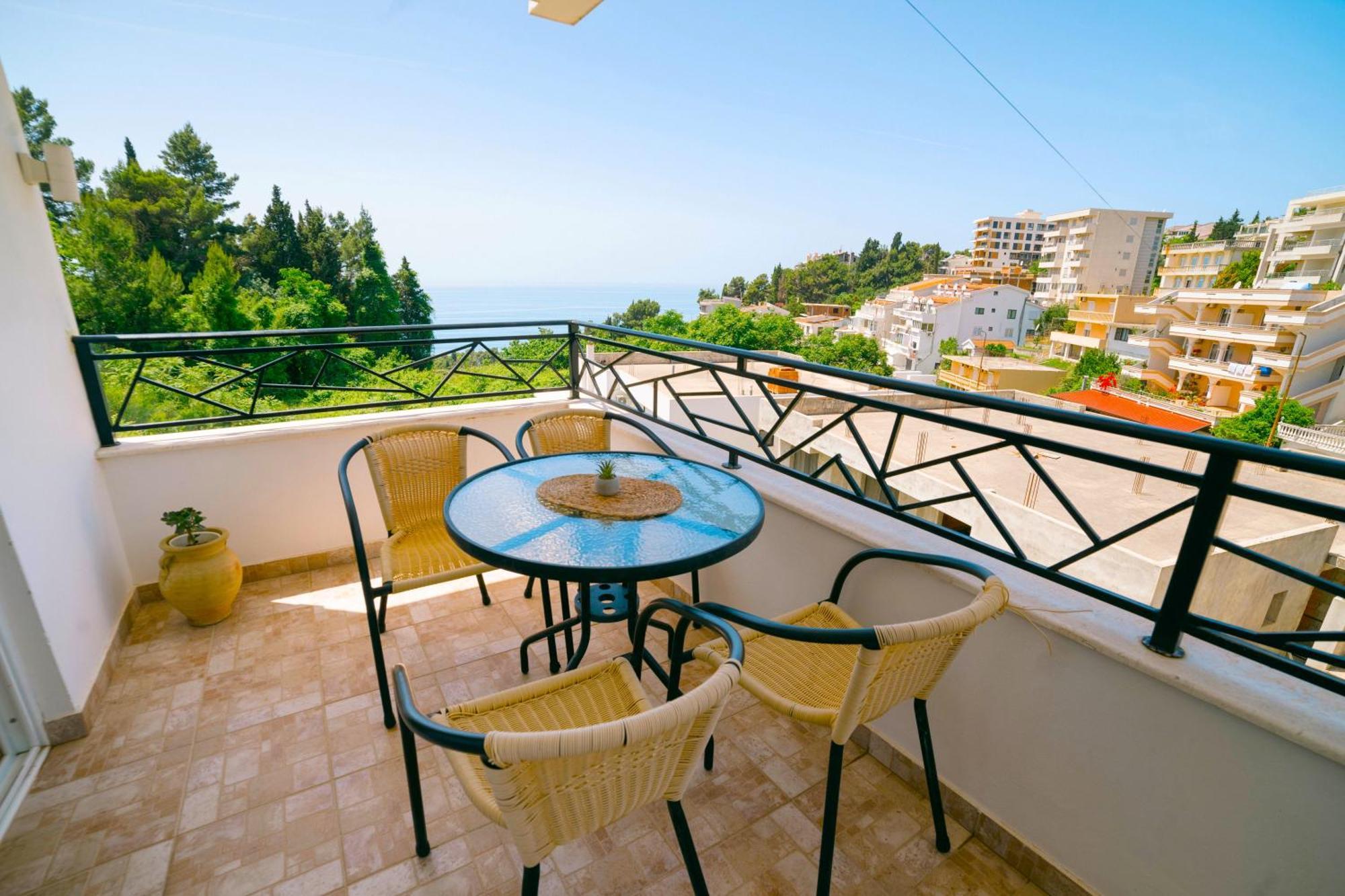 Apartments Lungo Mare Ulcinj Bagian luar foto